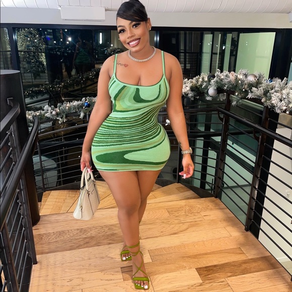 Meet your Posher, Thomasina - Picture 2 of 14